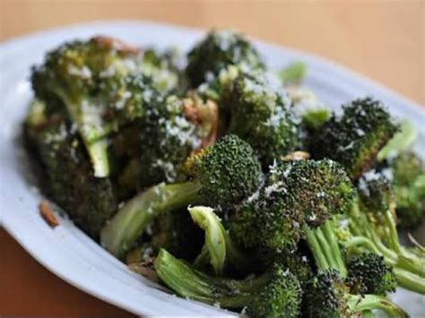 Oct 25, 2013 · calories in broccoli 1 cup steamed based on the calories, fat, protein, carbs and other nutrition information submitted for broccoli 1 cup steamed. Steamed Broccoli with Olive Oil and Parmesan Recipe and ...