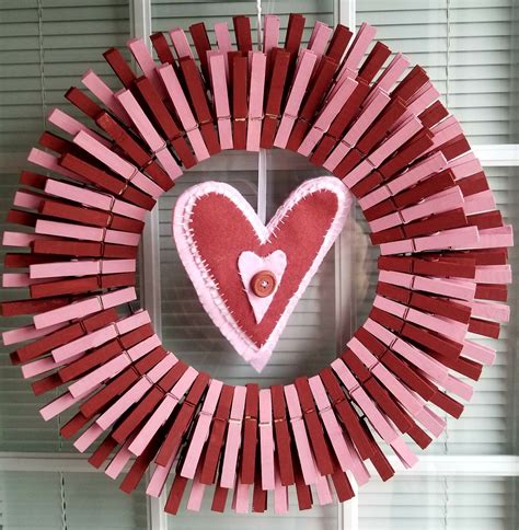 Clothespin Valentines Wreath With Felt Heart Clothespin Diy Crafts
