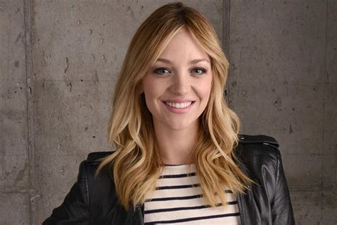When i have to attend a large family function, i'm extremely nervous dear abby: Abby Elliott on the Indie Comedy 'Life Partners' and Her ...
