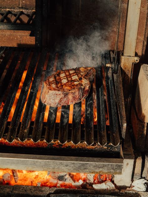 Grillworks Wood Fired Indoor Grills Taking Over Top Restaurants Bloomberg