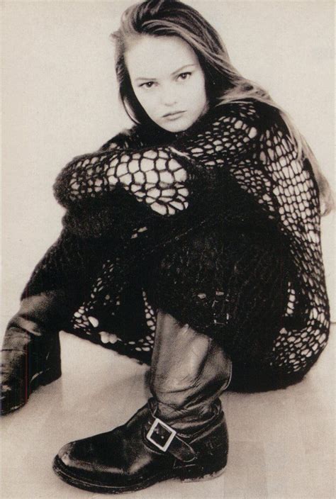 Vanessa paradis is a renowned french actress, model and singer born in 1972. Vanessa Paradis young | Vanessa paradis style, Fashion ...