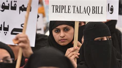 India Makes Muslim ‘triple Talaq Divorce Punishable By Up To 3yrs In Jail — Rt World News