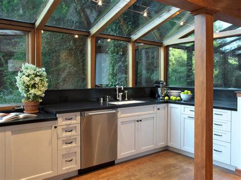 6 Sun Filled Kitchens With Greenhouse Windows Conservatory Kitchen