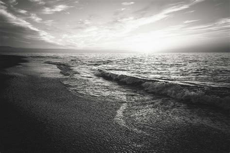 beach black and white ocean salt water sea seawater sunrise sunset waves 4k wallpaper