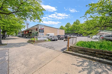 Horace Harding Expy, Little Neck, NY 11362 | Crexi.com