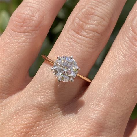 How Much Is A 2 Carat Moissanite