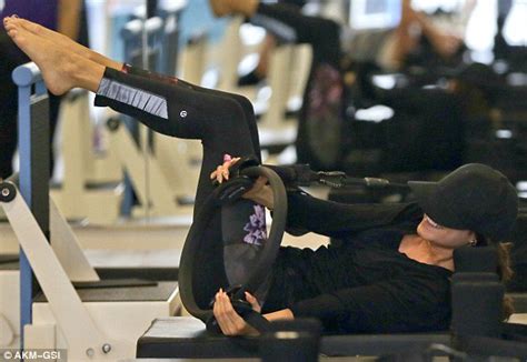 Charleston Pilates On Twitter Vanessa Hudgens Shows Off Her Taut