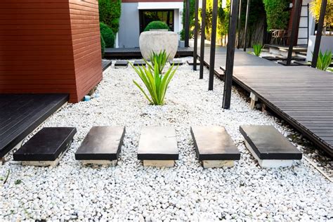 Garden Designs With Pebbles And Pavers Garden Design Ideas With Pebbles