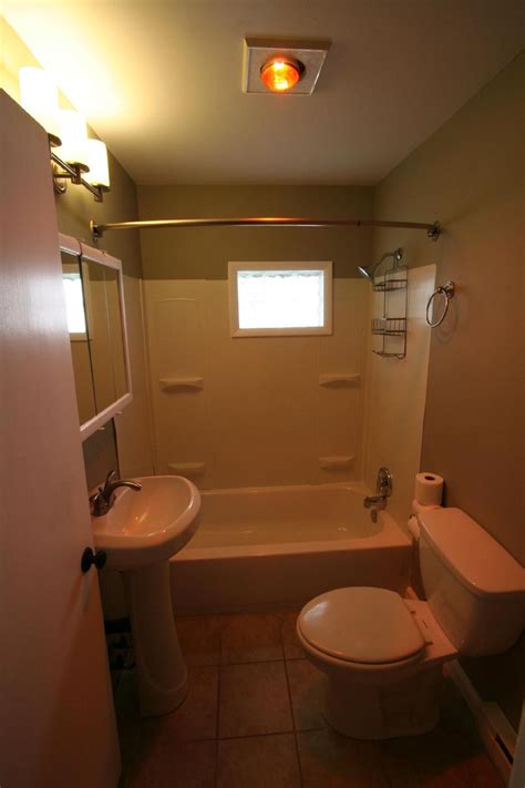 Do you assume bathroom ceiling heat lamps seems to be nice? Heat lamp bathroom - a welcome addition to your washroom ...