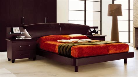 Like nearly every product from this brand, the bed can be customized in over 130 different fabric options, ranging from solid hued velvets and linens to scalamandré zebras, cheetahs, and birds, as well as a banana palm. Lacquered Made in Italy Leather Luxury Platform Bed Long ...