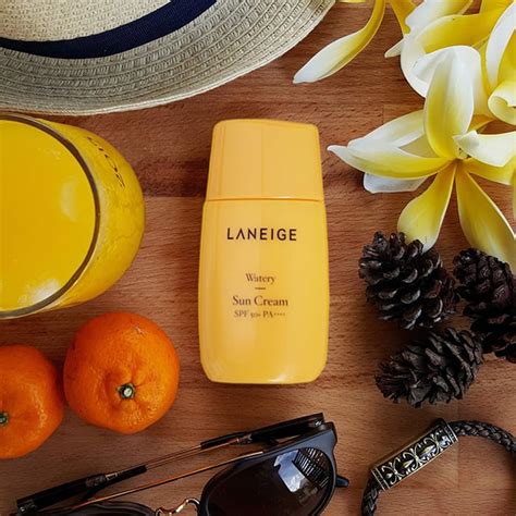 Kembali ke topik bahasan, kali ini merk terbaik seperti biasa akan merekomendasikan beberapa merk sabun muka untuk kulit kering yang bukti keberhasilannya tidak perlu lagi dipertanyakan sebab. 15 Krim Sunblock Muka Terbaik di Malaysia 2020 - ProductNation