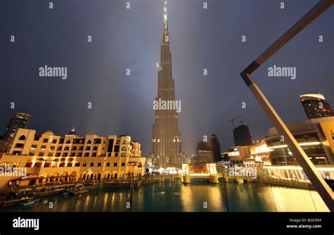 Burj Khalifa Construction Site Hi Res Stock Photography And Images Alamy