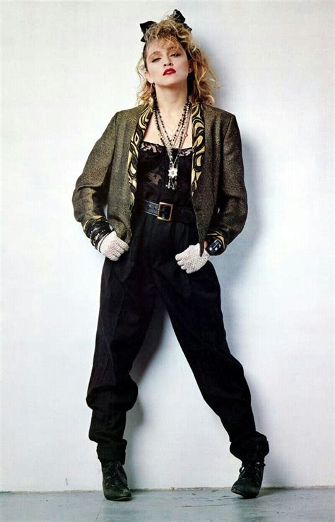 Los 5 Looks Más Icónicos De Madonna En Los 80 Vein Magazine