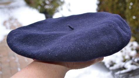 CLASSIC FRENCH BERET 