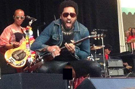 Lenny Kravitz Flashes Penis On Stage After His Trousers Split While