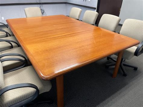10ft Cherry Wood Conference Table And 10 Chairs 995ea Value Mander