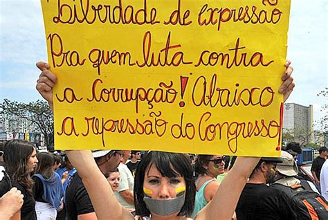Jornal Mural Marcha Contra Corrupção Em Brasília Começa Com Quatro Mil Pessoas