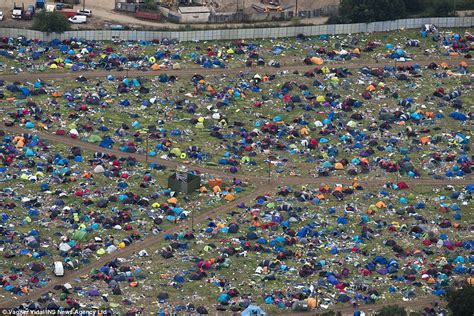 Tents Left Behind Abandoned After Reading Festival Bank Holiday Weekend Daily Mail Online
