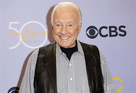 Lyle Waggoner Foil On The Carol Burnett Show Dies At 84 Ap News