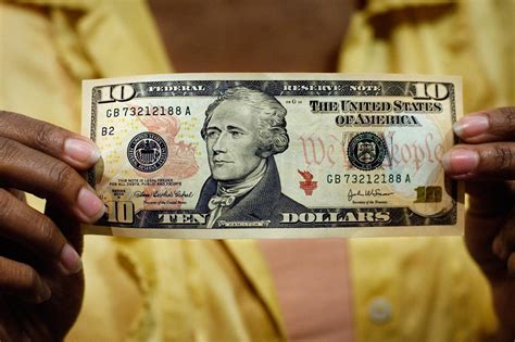 Ex Fed Chief Keep Alexander Hamilton On 10 Bill