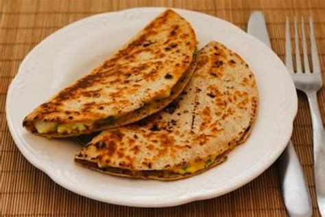 Quick And Easy Egg Quesadilla The Yummiest Of Yummy Cheese