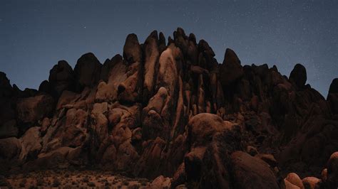 2560x1440 Macos Mojave Stock Desert Rock Mountains 5k 1440p Resolution