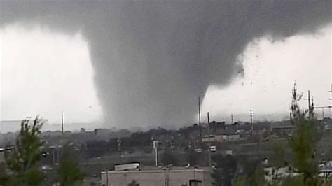 The Terrifying Ef4 Tornado That Struck Tuscaloosa Youtube