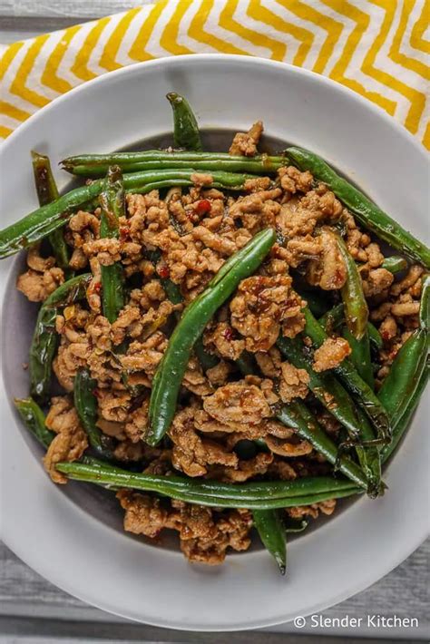 Heat the remaining 1 1/2 tablespoons vegetable oil in a large skillet over high heat. Spicy Ground Turkey and Green Bean Stir-fry - Slender ...