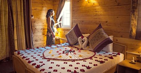12 Best Hotels In Goa For Honeymoon With Your Partner With Prices