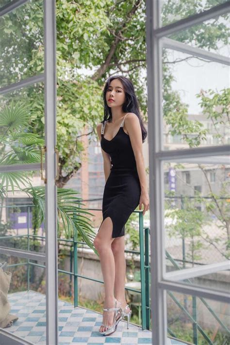 請看，我只是條簡單的街道，沒什麼特別，就是各位常見的寧靜小路，但有時還是會出現一些活動，有人為了避 開 狗屎 ， 大 衣上卻沾滿油漆嗎，那件事很好笑」。 遠離城市的喧囂，享受自然的寧靜 - 每日頭條