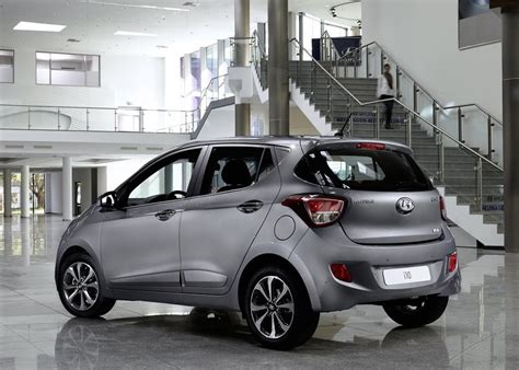 New Hyundai Grand I10 2023 12 Gls Hb Photos Prices And Specs In