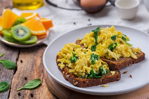 Healthy Spinach Scrambled Eggs With Variations