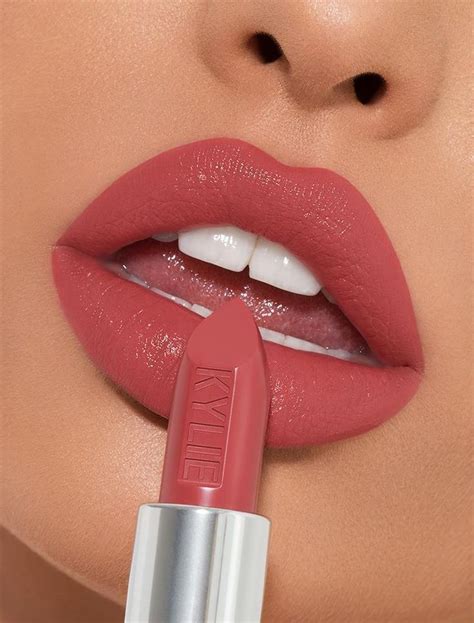 Kylie Lipstick Lipgloss Lipstick Shades Lipstick Colors Makeup