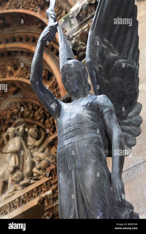Angel Sculpture St Michaels Church Cornhill City Of London England