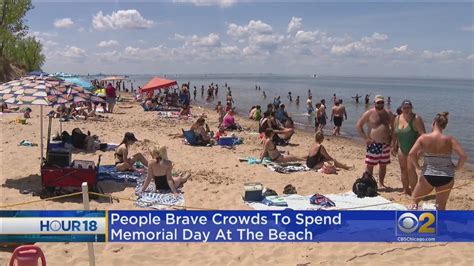 Despite COVID 19 People Crowded Beaches In Indiana YouTube