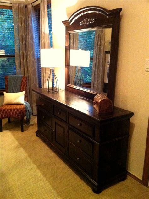 Broyhill fontana traditional bedroom nightstand pine great for sale online ebay. This is how our Broyhill Fontana bedroom furniture would ...