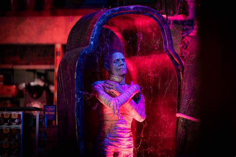 NEW Tribute Store Revealed! Universal Monsters: A Tribute to the