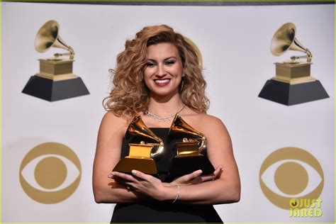 Tori Kelly Wins Two Awards At Grammys Photo Photo