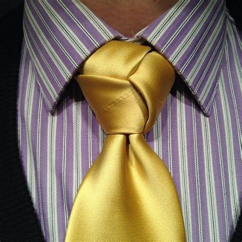 Trinity Knot Necktie This Is A Double Trinity Knot Not Too