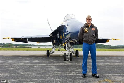 Blue Angels Pilot Dies After Crashing In Air Show Practice Akademi Portal