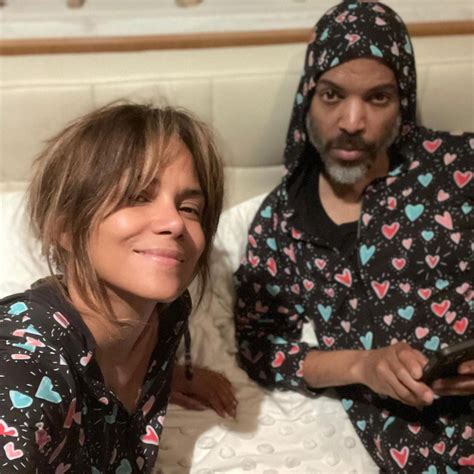 Valentine S Day Halle Berry Goes Topless With Boyfriend Van Hunt