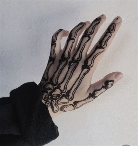 Pin By Yuukii Lee On Tattoos In 2021 Cyborg Tattoo Bone Hand Tattoo