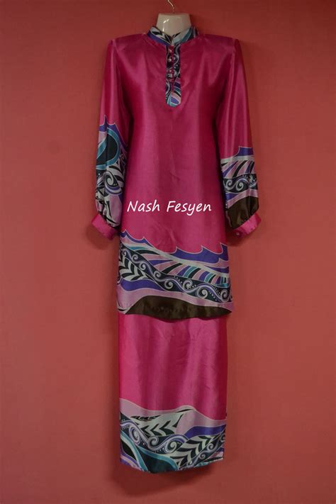 This type of costume is the national dress of malaysia. Nash Fesyen: baju perempuan cekak musang