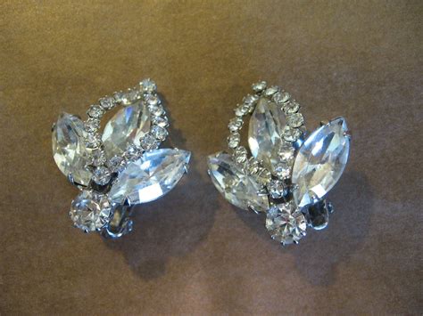 Vintage Weiss Clear Rhinestone Clip On Earrings Etsy Etsy Earrings