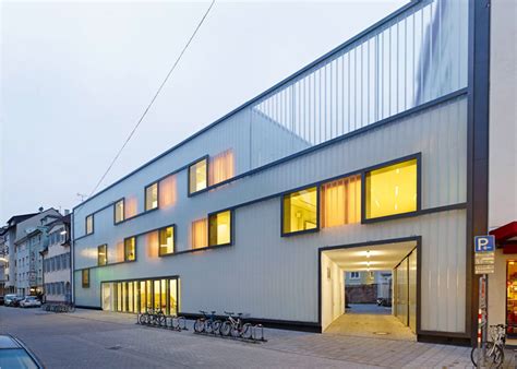 Translucent And Foiled Glass Fronts Netzwerks School Extension
