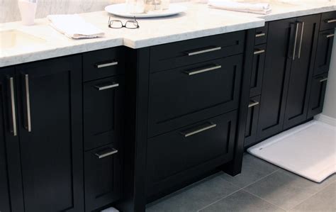 Light brown wood kitchen cabinets. birch and black kitchen - Google Search | Kitchen cabinet ...