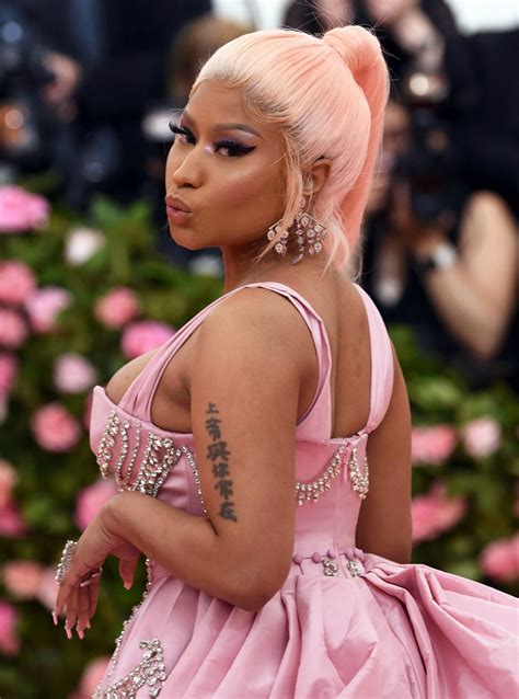 Nicki Minaj Strips Down To Nothing But Bedazzled Pink Crocs Pic