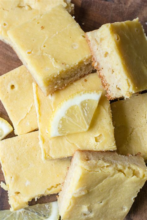 These lemon bars are sweet and tangy with a creamy lemon filling and a buttery low carb shortbread crust. The BEST Keto Lemon Bars (Low-Carb & Gluten-Free) - Maebells