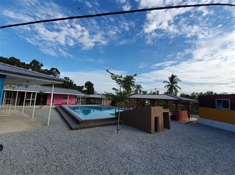 Guaranteed best prices on bungalows in port dickson! Homestay Port Dickson Pool Kontena & Backpackers ...