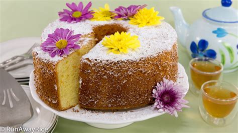 Orange Chiffon Cake With Edible Flowers Runawayrice